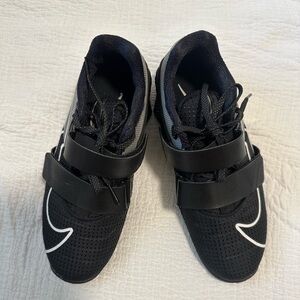 Nike Romaleos women’s sz 8.5/mens 7